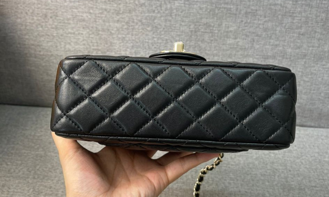 Preloved Chanel Flap bag